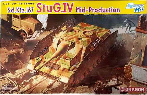 Модель танка для склеивания 1:35 Dragon 6582 Sd.Kfz.167 StuG. 4 Mid-Production